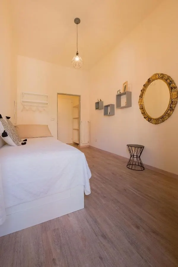 B&B In Acquaviva Livorno Bed & Breakfast